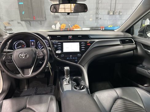 Used 2018 Toyota Camry SE image 22