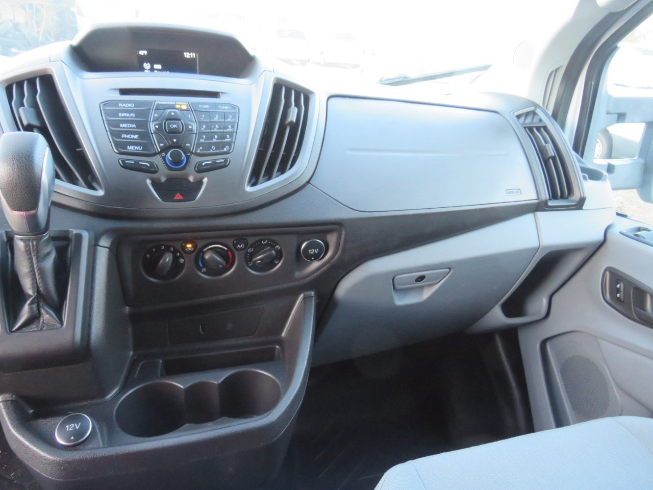 Used 2018 Ford Transit 250 148 High Roof RWD image 40