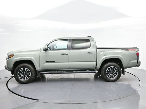 Used 2023 Toyota Tacoma TRD Sport AWD/4WD image 4