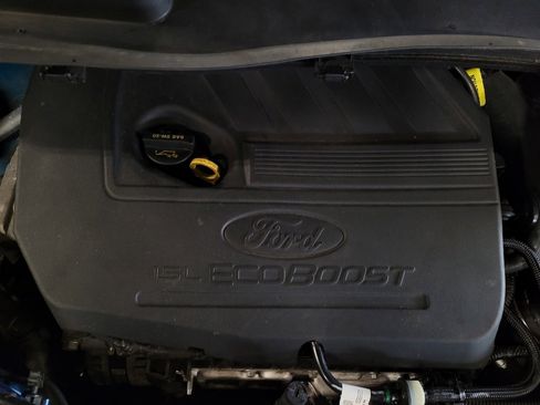 Used 2017 Ford Escape SE w/ SE Sport Appearance Package FWD image 30
