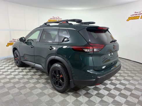 New 2026 Nissan Rogue SV AWD/4WD image 3