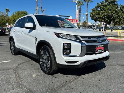 New 2025 Mitsubishi Outlander SE