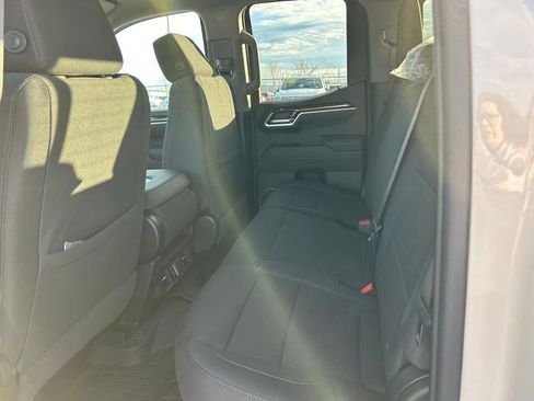New 2026 GMC Sierra 1500 SLE w/ Preferred Package image 8