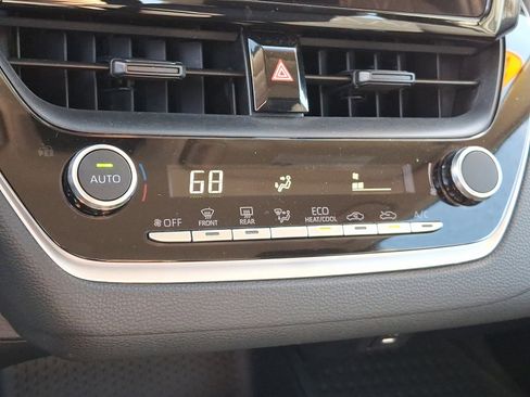 Used 2024 Toyota Corolla LE image 16