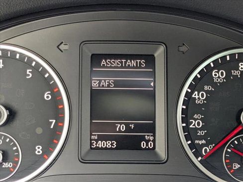 Used 2016 Volkswagen Tiguan SE image 11