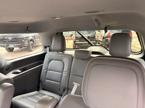 Used 2018 Lincoln Navigator Reserve w/ Technology Package AWD/4WD image 34