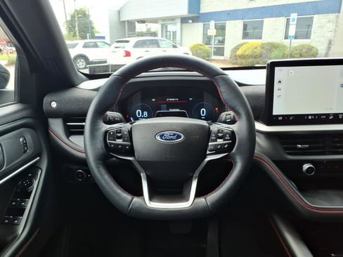 Certified 2025 Ford Explorer ST-Line w/ ST-Line Street Pack AWD/4WD image 16