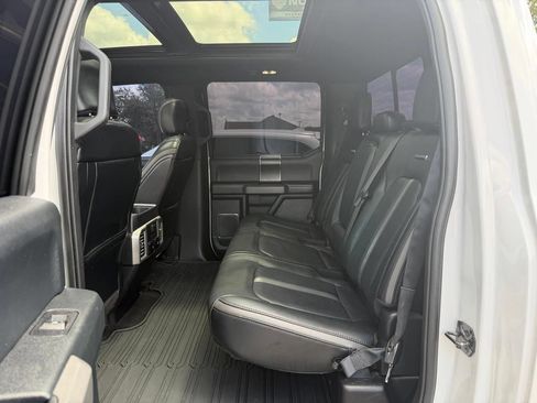 Used 2019 Ford F150 Platinum w/ Equipment Group 701A Luxury AWD/4WD image 8