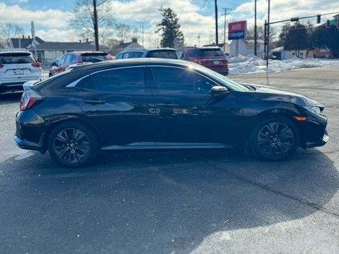 Used 2018 Honda Civic EX image 9