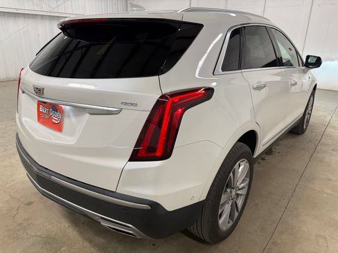 Used 2022 Cadillac XT5 Premium Luxury w/ Technology Package FWD image 8