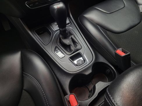 Used 2020 Jeep Cherokee Latitude Plus w/ Cold Weather Group image 26