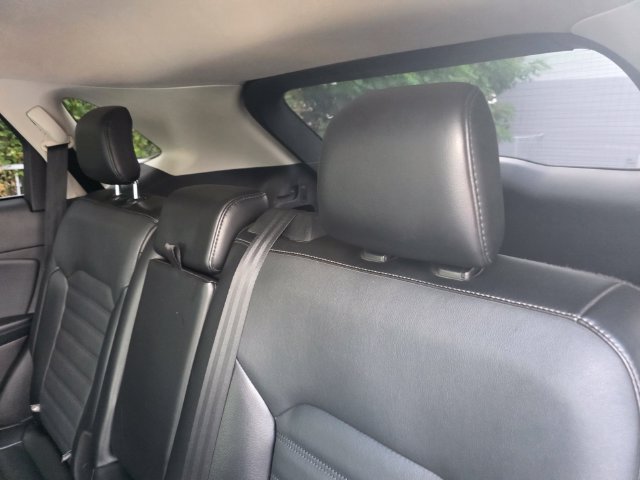 Used 2018 Ford Edge SEL w/ Equipment Group 201A FWD image 13