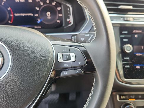 Used 2021 Volkswagen Tiguan SEL AWD/4WD image 21