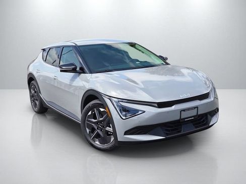 New 2026 Kia EV6 Light RWD image 1