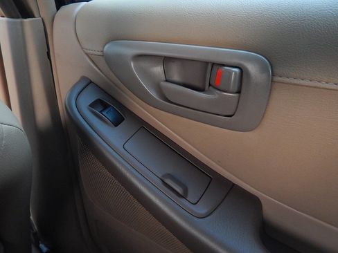 Used 1997 Toyota Avalon XL image 25