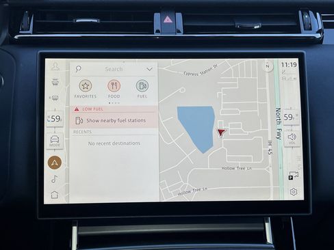 New 2026 Land Rover Range Rover Velar S image 25