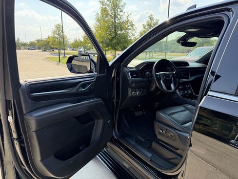 Used 2021 GMC Yukon Denali w/ Denali Ultimate Package AWD/4WD image 10