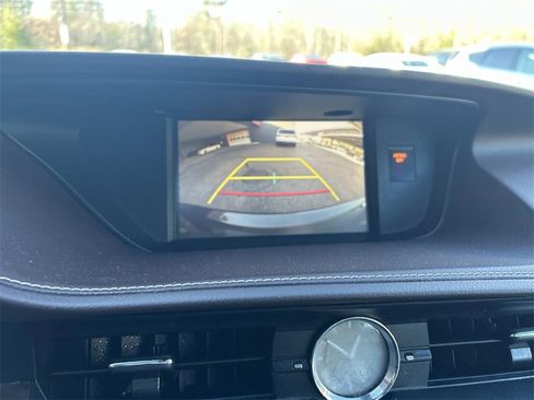 Used 2017 Lexus ES 350 w/ Navigation System Package image 31