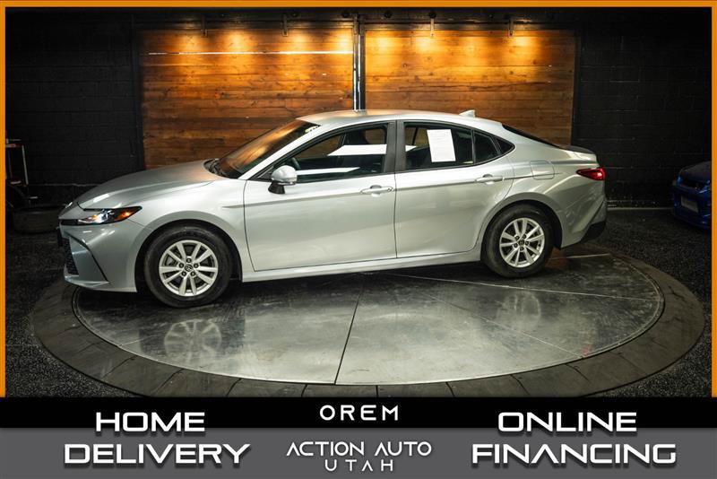 Used 2025 Toyota Camry LE FWD image 1