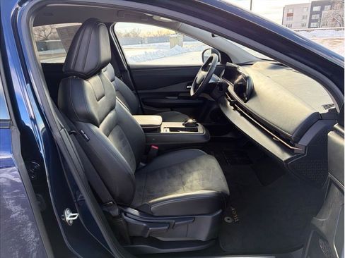 Used 2024 Nissan Ariya AWD image 14