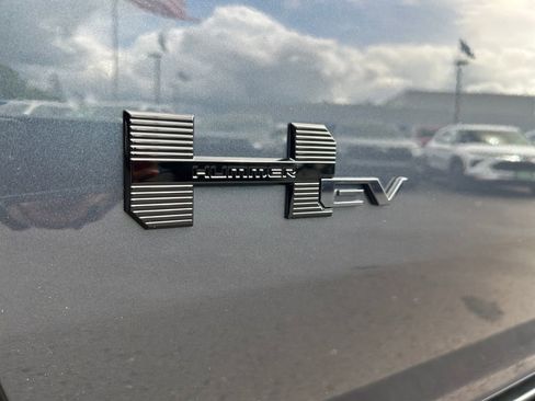 New 2025 GMC Hummer EV 2X w/ LPO, Dark Essentials Package image 32
