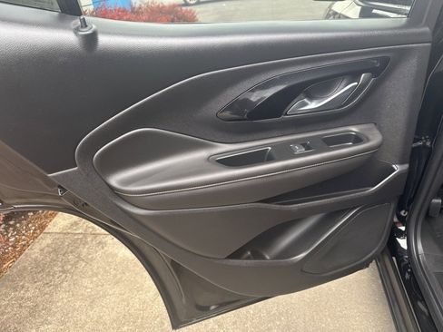 Used 2022 GMC Terrain AT4 image 12