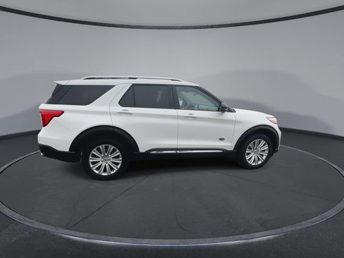 Used 2023 Ford Explorer King Ranch w/ Technology Package image 9