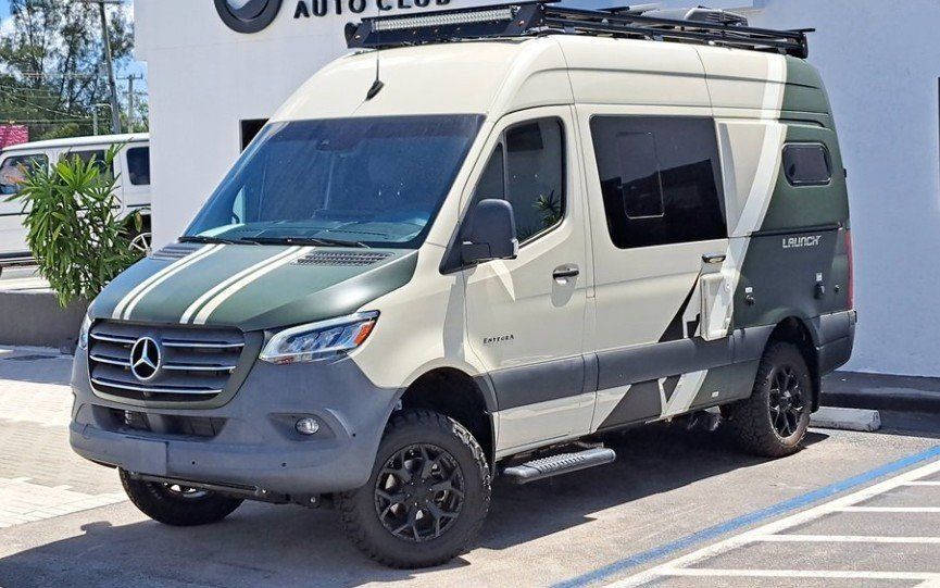 Used 2023 Mercedes-Benz Sprinter 2500 image 3