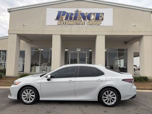 Used 2023 Toyota Camry LE w/ Convenience Package image 2