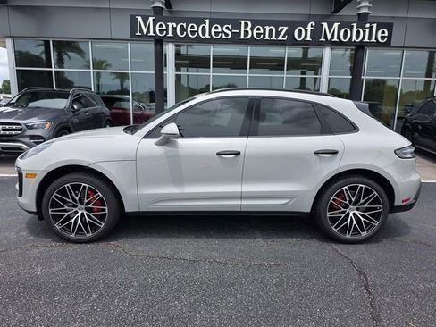 Used 2023 Porsche Macan S AWD/4WD image 1