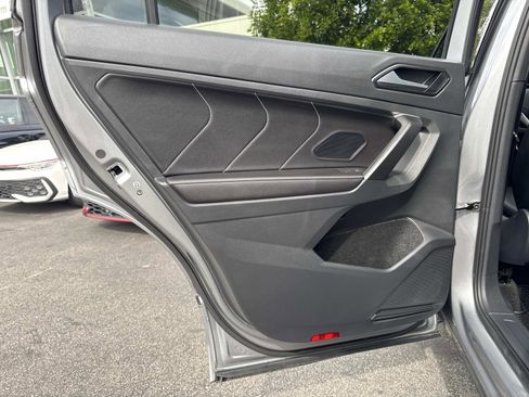 Certified 2024 Volkswagen Tiguan SE R-Line image 24