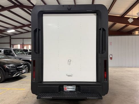 Used 2025 Chevrolet Brightdrop 400 image 7