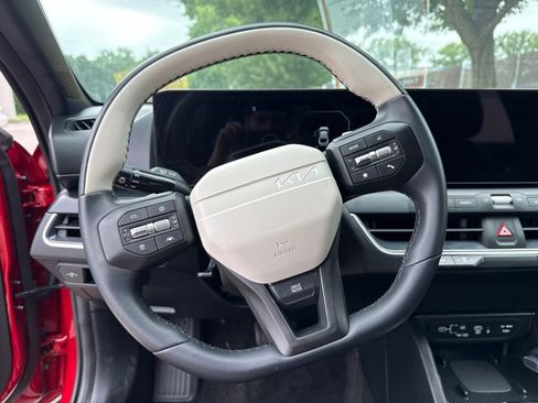 Used 2025 Kia K4 GT-Line FWD image 17