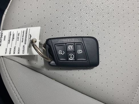 Used 2020 Volkswagen Tiguan SEL AWD/4WD image 20