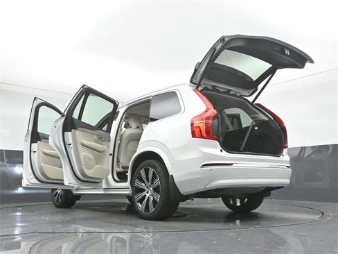 Used 2024 Volvo XC90 B5 Plus w/ Protection Package Premier image 56