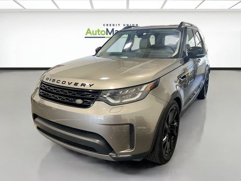 Used 2017 Land Rover Discovery First Edition image 3