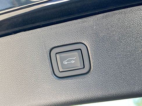 Used 2024 Chevrolet Blazer RS w/ Driver Confidence II Package FWD image 15