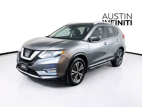 Used 2017 Nissan Rogue SL w/ SL Premium Package image 3