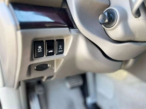 Used 2011 INFINITI G37 Journey w/ Premium Pkg image 16