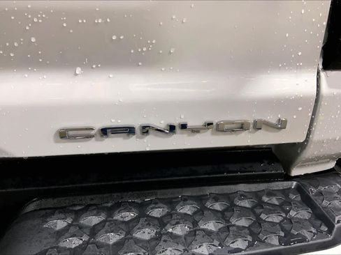 Used 2026 GMC Canyon Denali AWD/4WD image 10