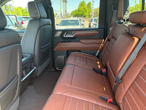 New 2025 GMC Sierra 2500 Denali Ultimate image 19