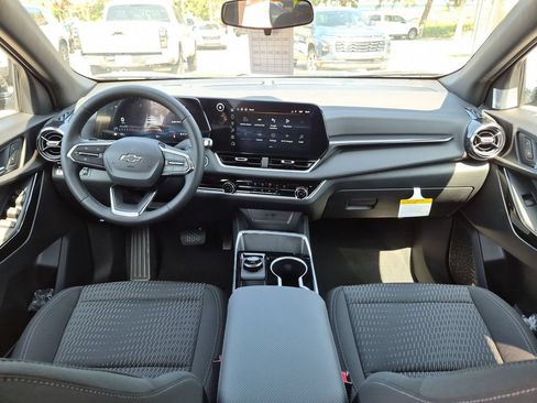 New 2026 Chevrolet Equinox LT w/ Midnight Edition FWD image 19