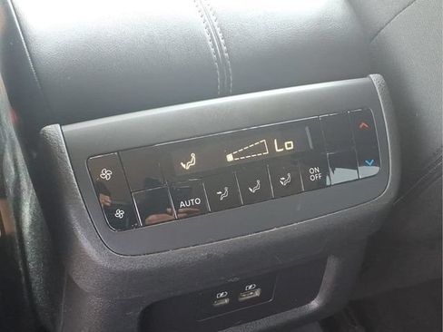 Used 2024 Nissan Pathfinder SV FWD image 19