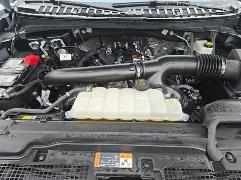 Used 2025 Ford Expedition Active AWD/4WD image 24
