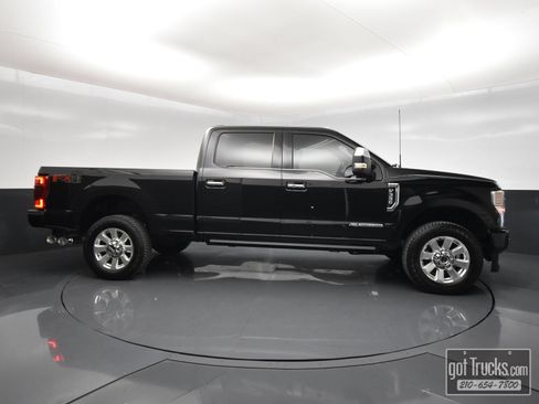 Used 2022 Ford F350 Platinum w/ FX4 Off-Road Package AWD/4WD image 54