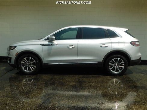 Used 2019 Lincoln Nautilus Select image 5