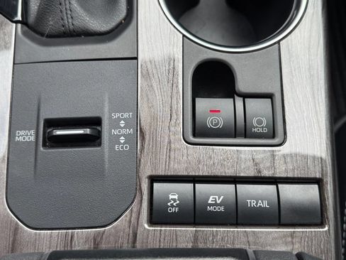 Used 2021 Toyota Highlander Platinum AWD/4WD image 31