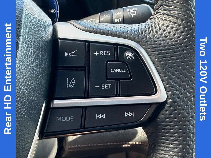 Used 2026 Toyota Sienna Limited FWD image 19