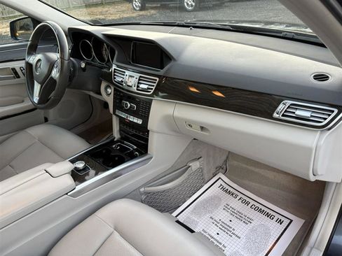 Used 2014 Mercedes-Benz E 350 Sedan image 20