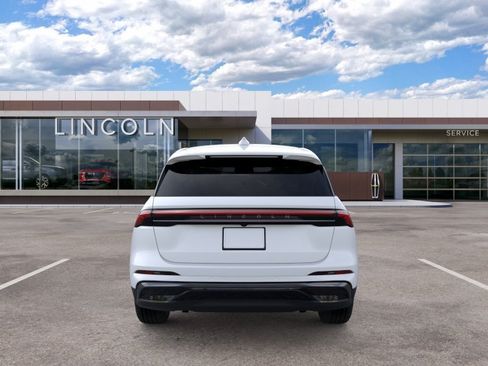 Used 2025 Lincoln Nautilus Premier w/ Equipment Group 102A AWD/4WD image 5